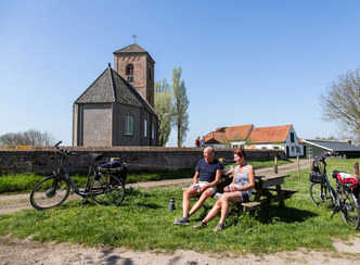 Fietsers bij Stompe Toren Spaarnwoude